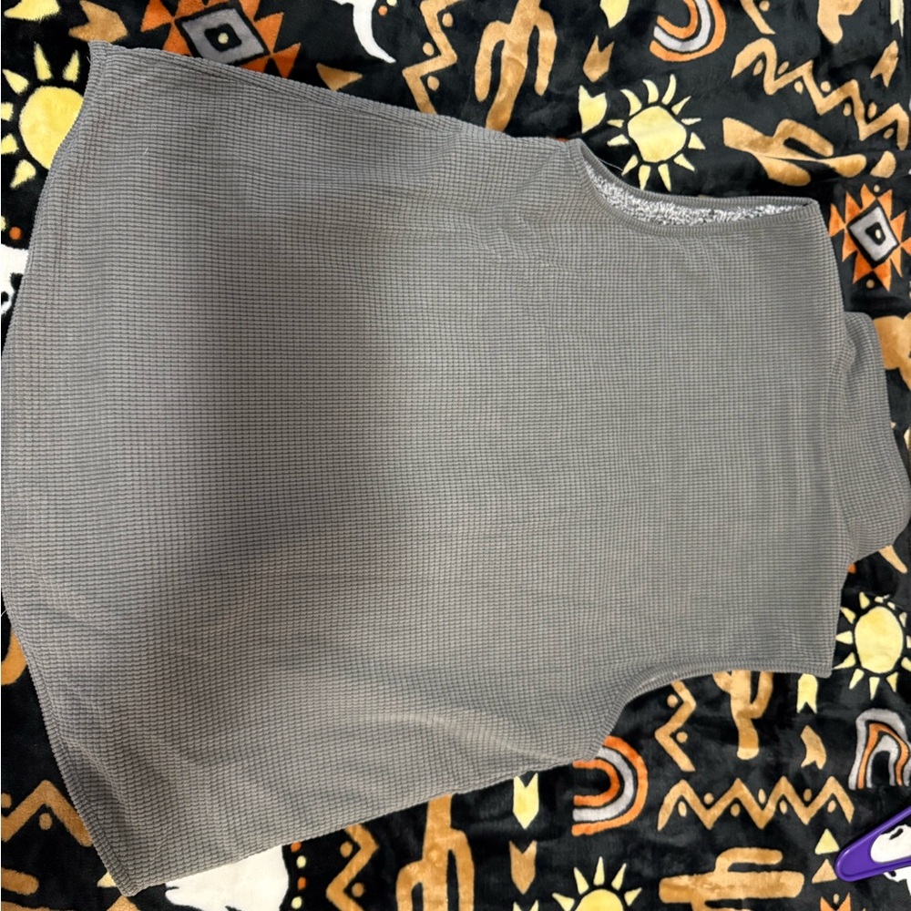Hem&Thread Vest - Picture 2 of 3